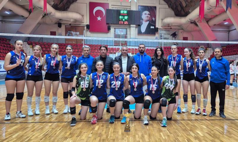 SEYHAN BELEDİYESPOR GENÇ KADIN VOLEYBOL TAKIMI.jpg